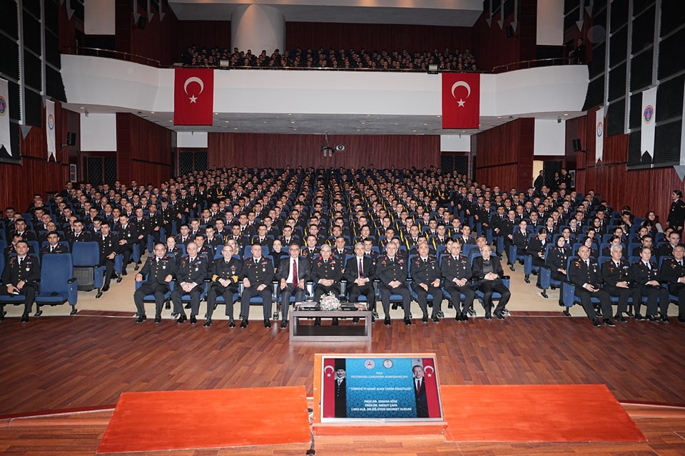 Geleneksel Çarşamba Konferansları Kapsamında ''Türkiye'yi Hedef Alan Terör Örgütleri" Konulu Panel İcra Edilmiştir