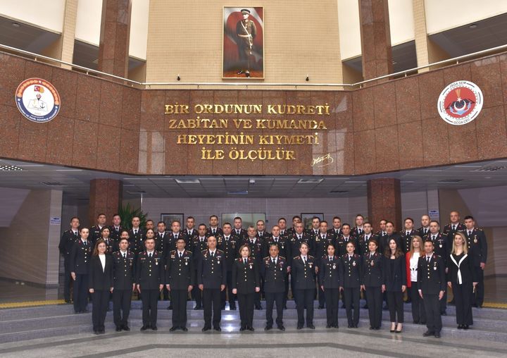 JSGA Başkanlığı Bünyesinde 39 Kursiyerin Katılımıyla Gerçekleştirilen "12'nci Dönem İngilizce Orta Düzey Kursu" Başarıyla Tamamlanmıştır