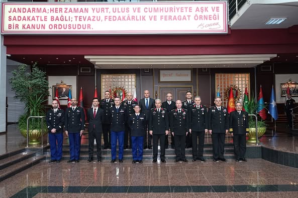 Fransa Milli Jandarma Kurmay Başkanı Korgeneral Andre PETILLOT ve Beraberindeki Heyet, JSGA Başkanımız Tümgeneral Şakir USLU’yu Ziyaret Etmiştir